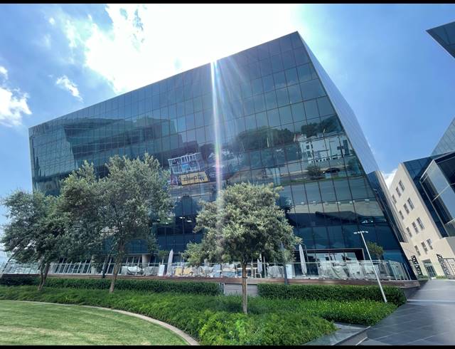 139M² OFFICE TO LET IN ROSEBANK